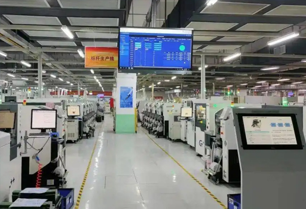 富士康深圳各園區(qū)暫停營運，備援廠區(qū)已調配降低營運影響