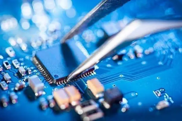 市場(chǎng)預(yù)估Q4內(nèi)存DRAM降價(jià)15％左右，DDR5價(jià)格更接近DDR4