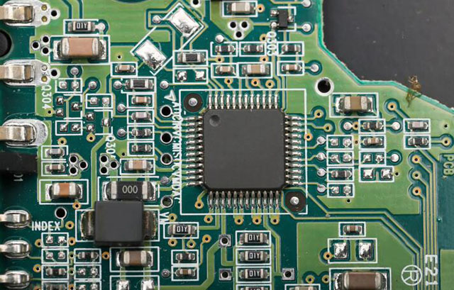 供應 [NXP] 車載網絡：供應 CAN 收發(fā)器、以太網、FlexRay 收發(fā)器、系統基礎芯片