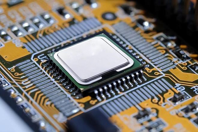供應(yīng) AMD EPYC? 處理器：EPYC 9005 系列、EPYC 7003 系列、EPYC 4004 系列
