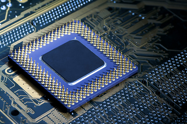 供應(yīng) Renesas 時(shí)鐘和定時(shí)：晶體振蕩器、抖動衰減器、VersaClock 可編程時(shí)鐘